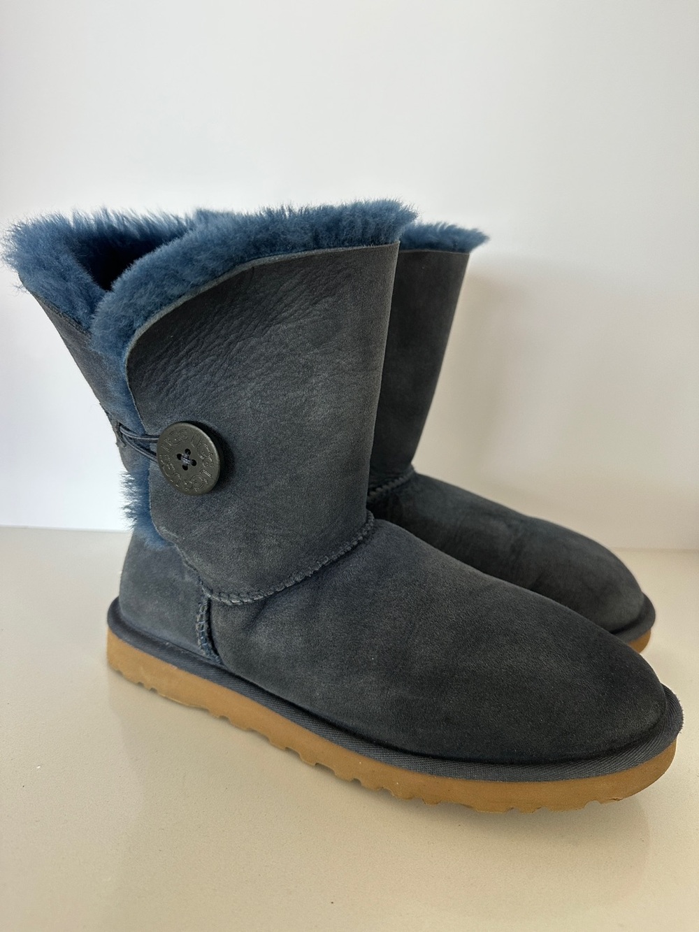 UGG Australia Bailey Button Boots Women’s Size 9 Navy Blue